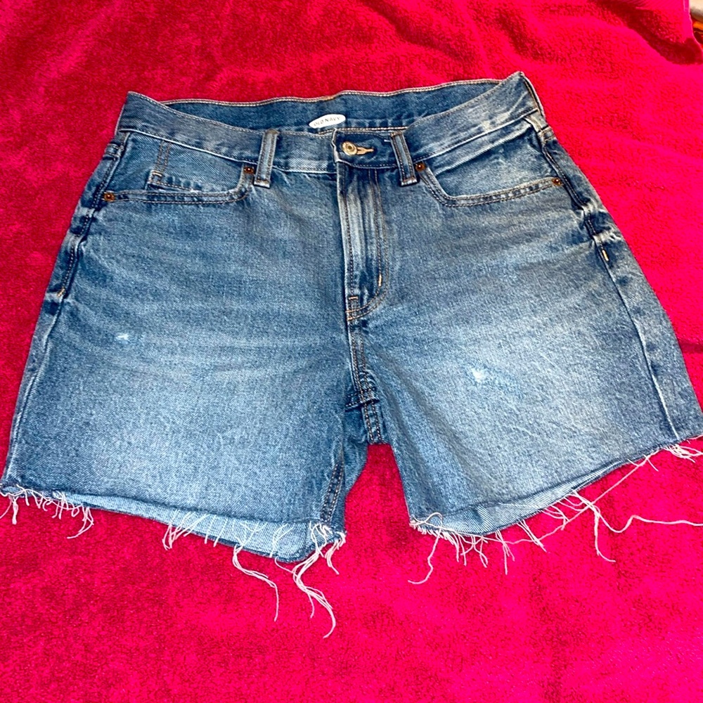*LIKE NEW* Old Navy Aliya High-Waisted Dad Cut-Off Jean Shorts Light-Wash